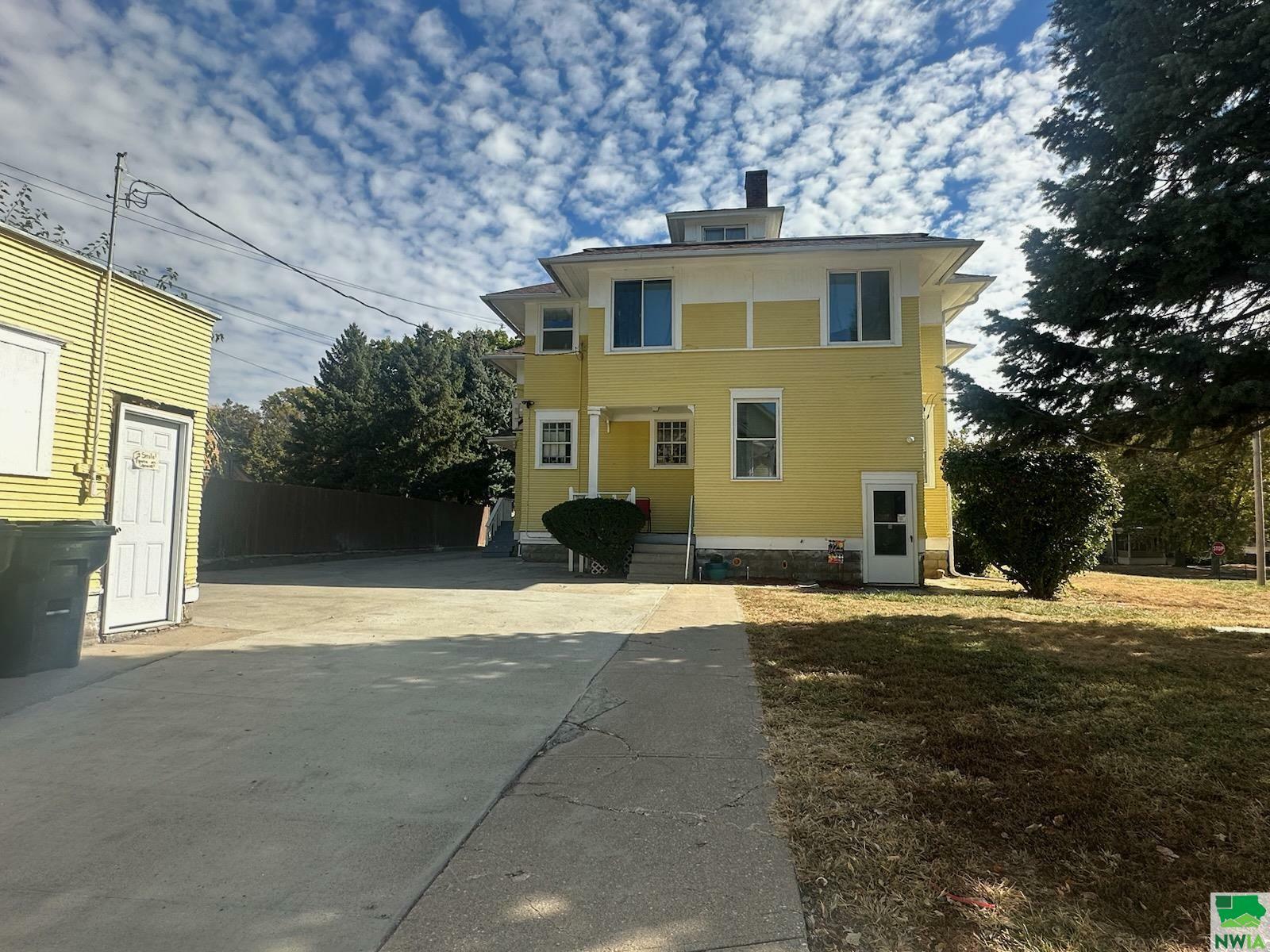 Property Photo: 1601 Grandview Blvd. IA 51103