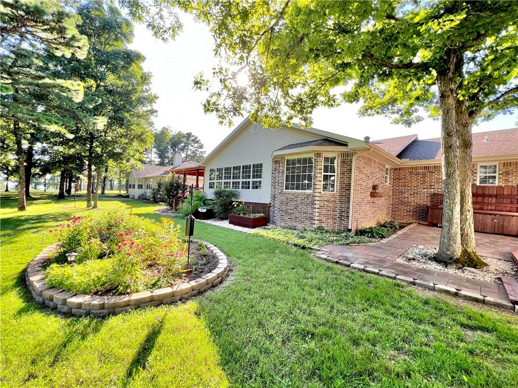 Property Photo: 6 Hillcrest Drive AR 72631