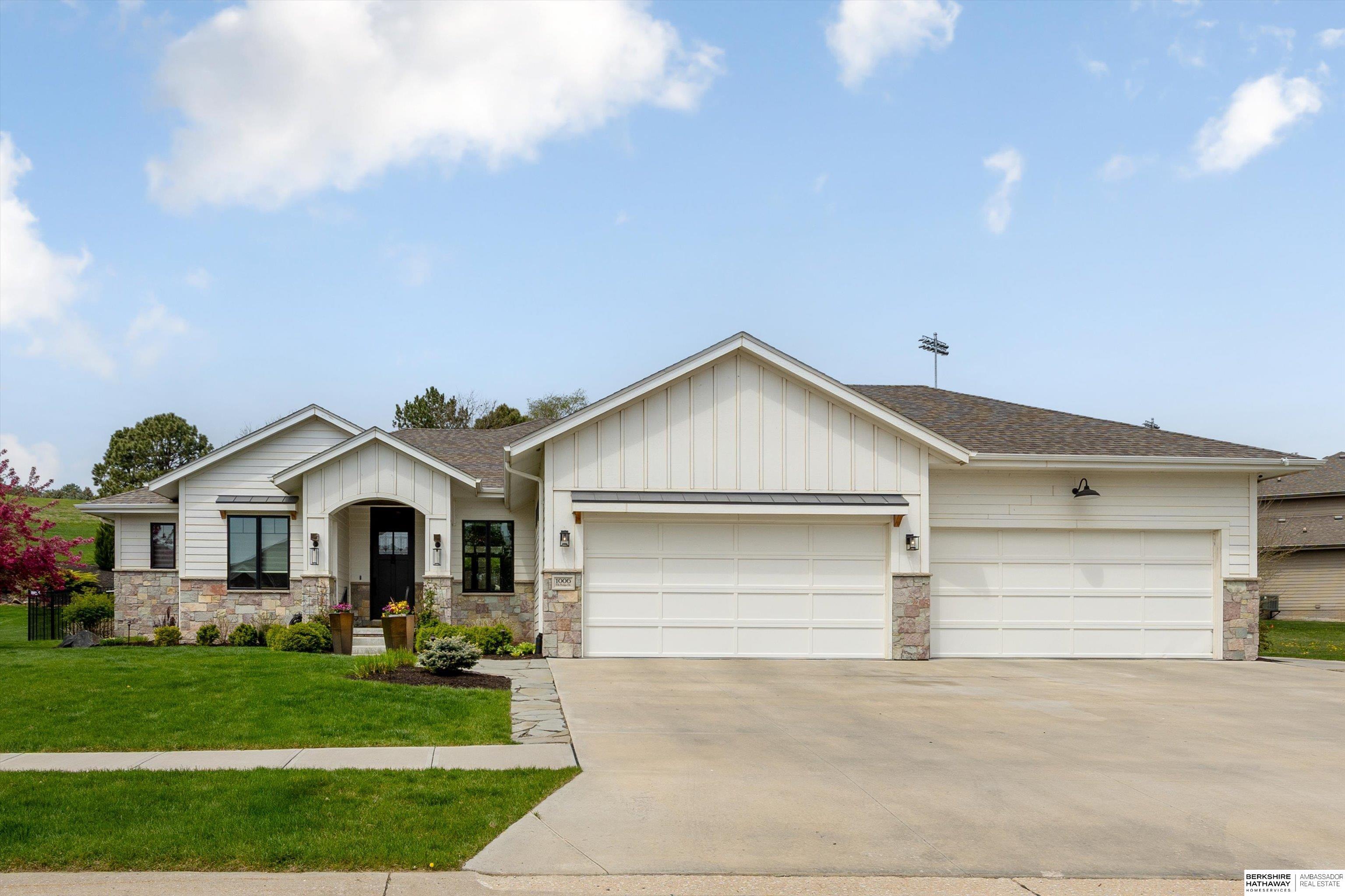 Property Photo: 1006 Elk Ridge Drive NE 68022