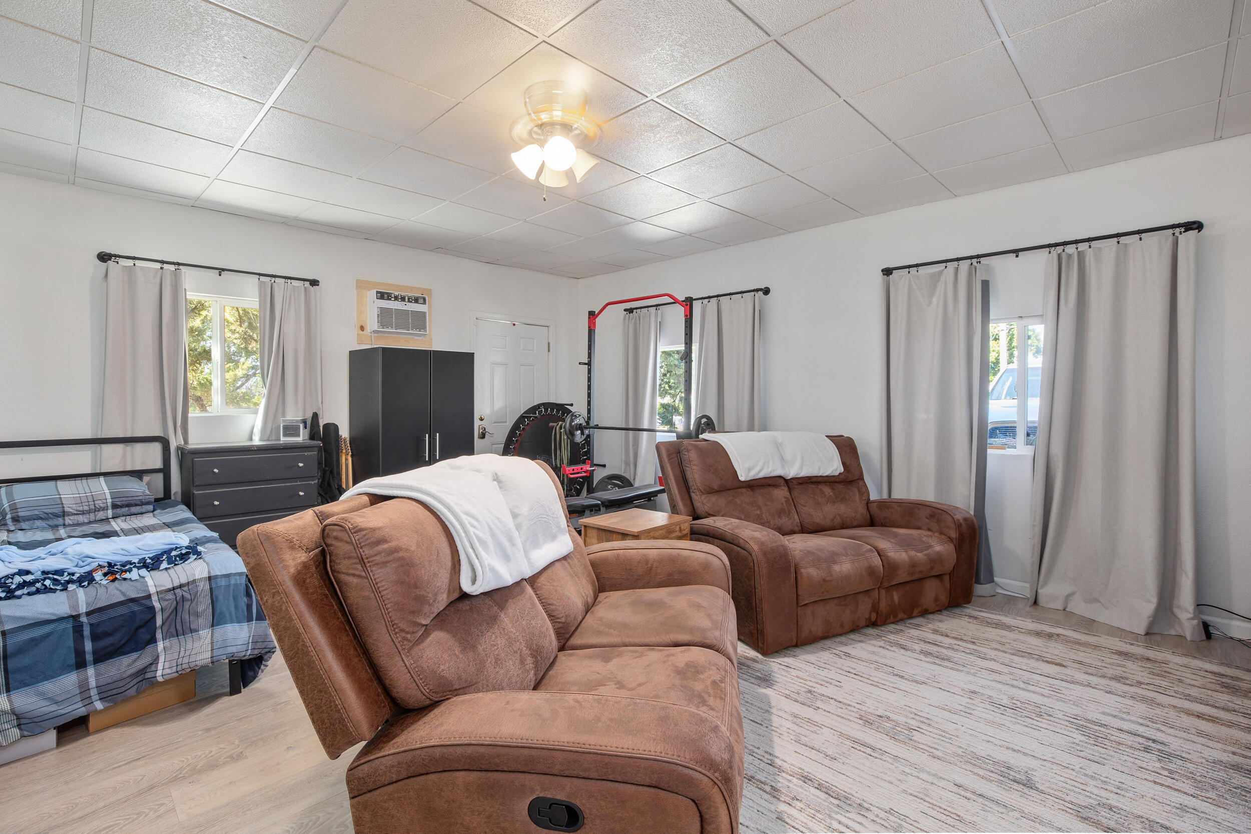 Property Photo: 705 NE Beacon Drive OR 97526