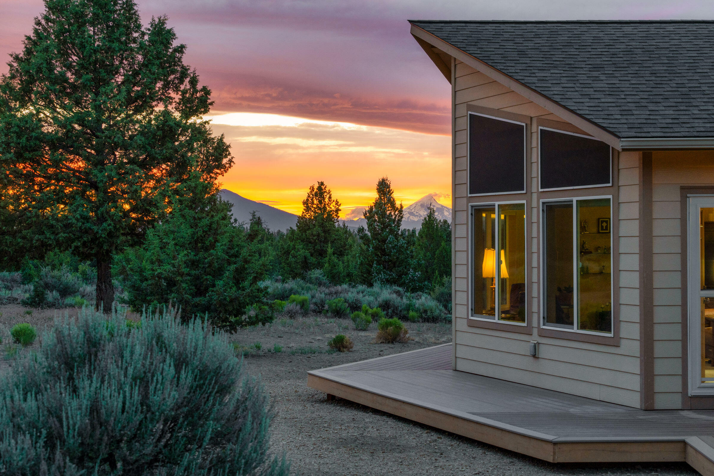 Property Photo: 17596 Cascade Estates Drive OR 97701