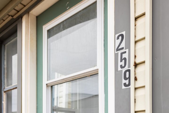 Property Photo:  259 Euston Street  PE C1B 0A9 