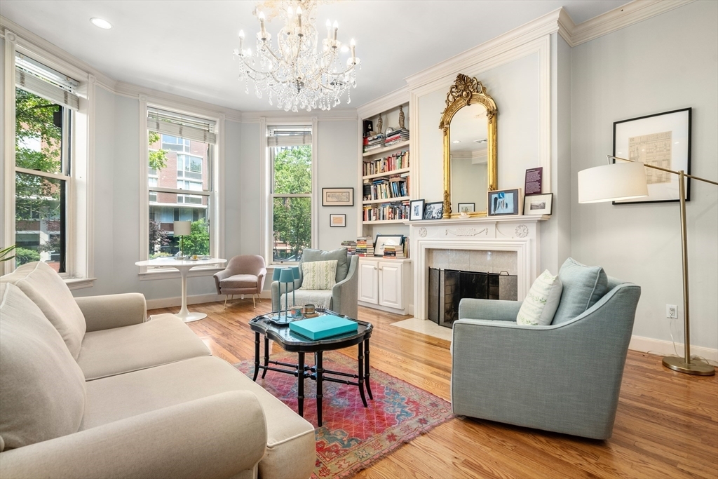 Property Photo: 341 Beacon 2F MA 02116