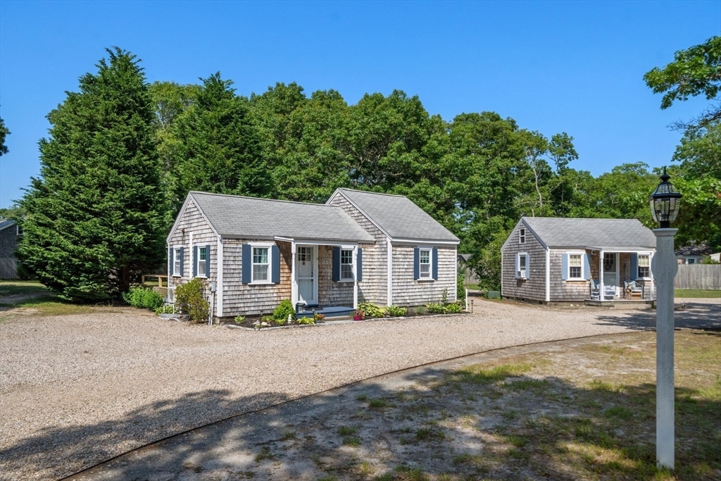Property Photo:  90 Seaview Ave 4D  MA 02664 