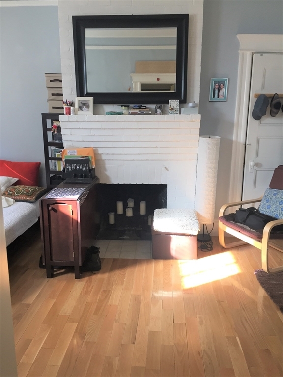 Property Photo: 41 Revere St 5 MA 02114