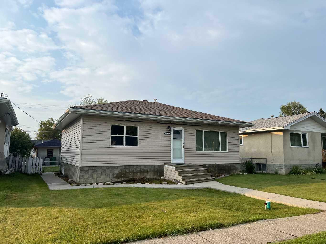 Photo de la propriété: 4605 7 Avenue AB T7E 1C8