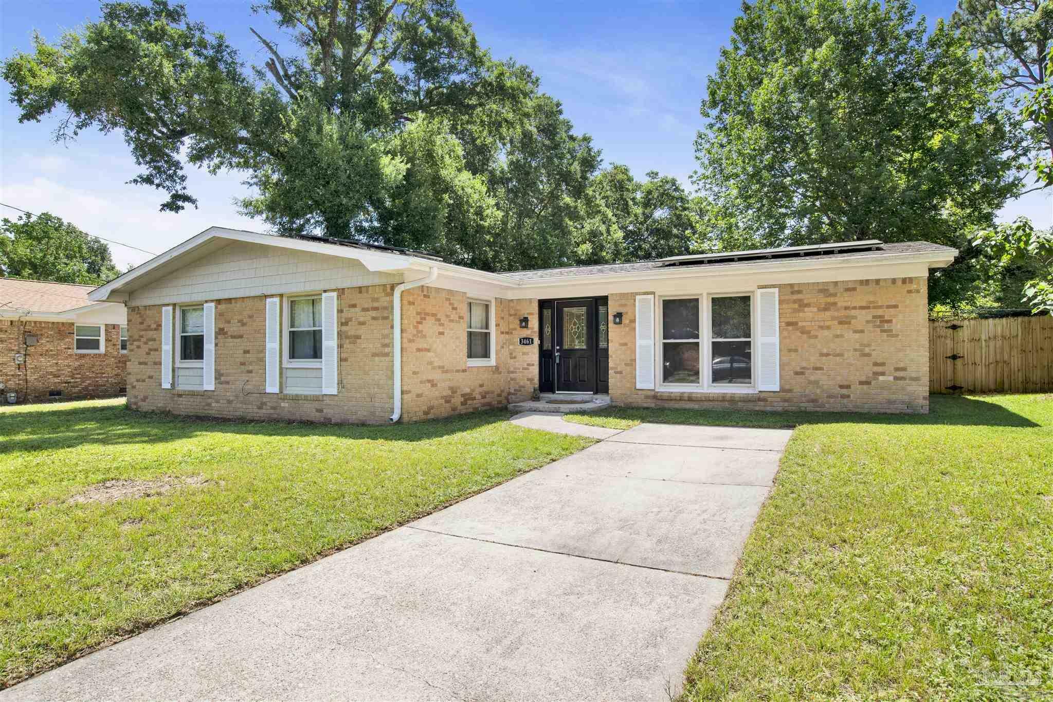 Property Photo: 3461 Tide Dr FL 32504