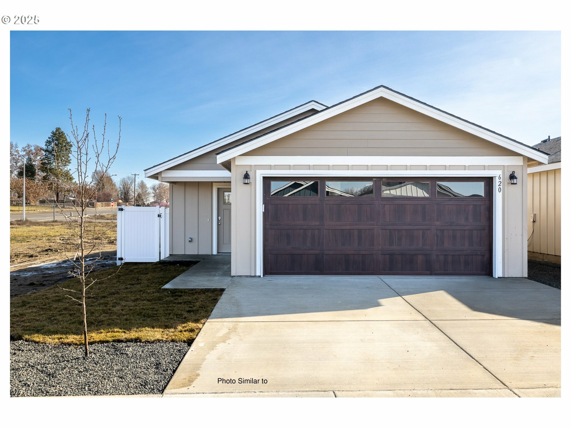 Property Photo: 985 Tinley St OR 97875