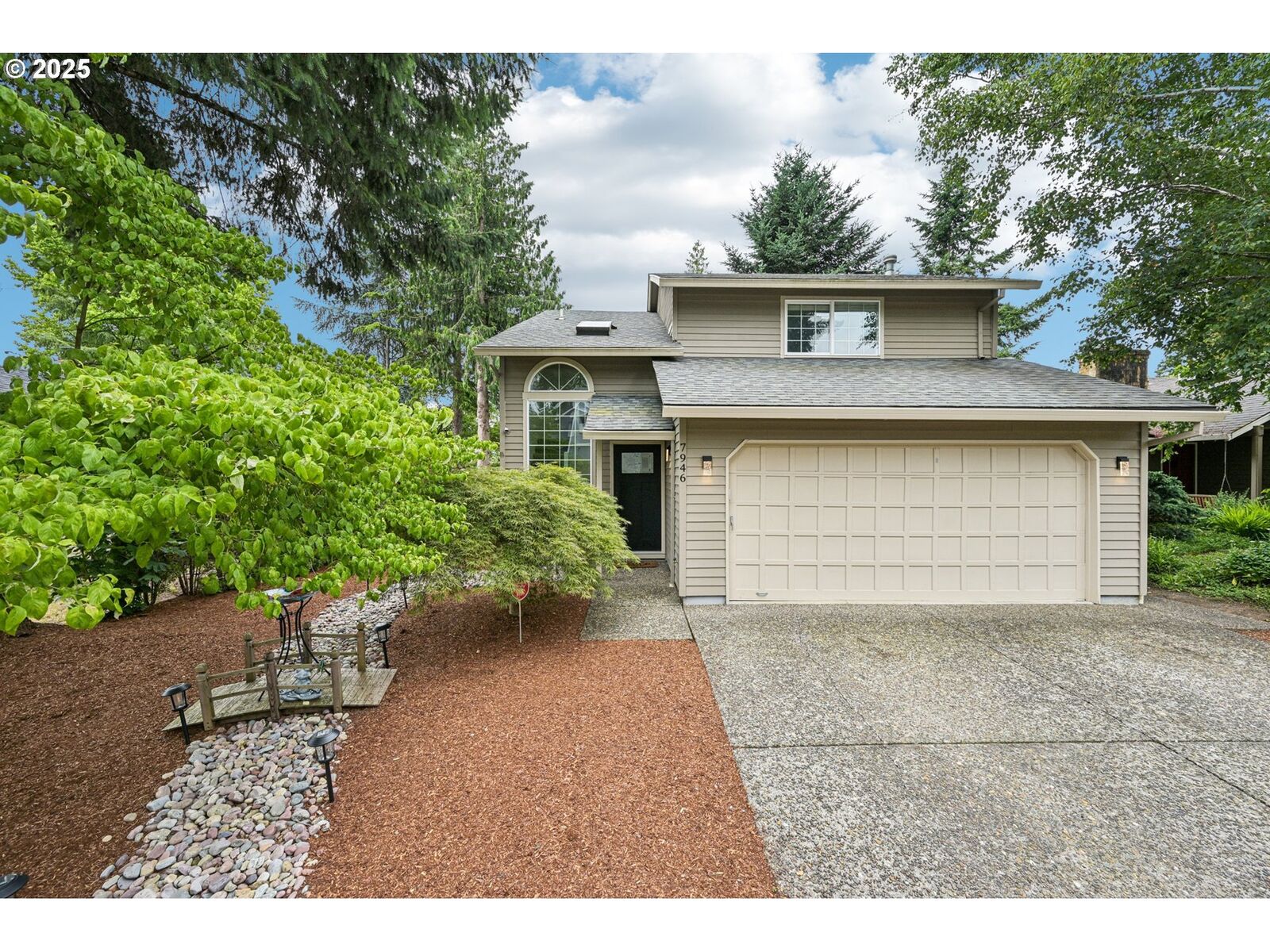 Property Photo: 7946 SW Churchill Way OR 97224