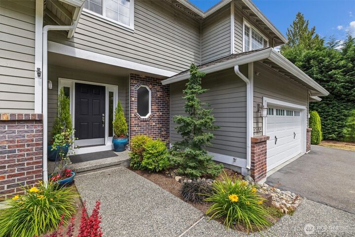 Property Photo:  21302 NE 186th Street  WA 98077 