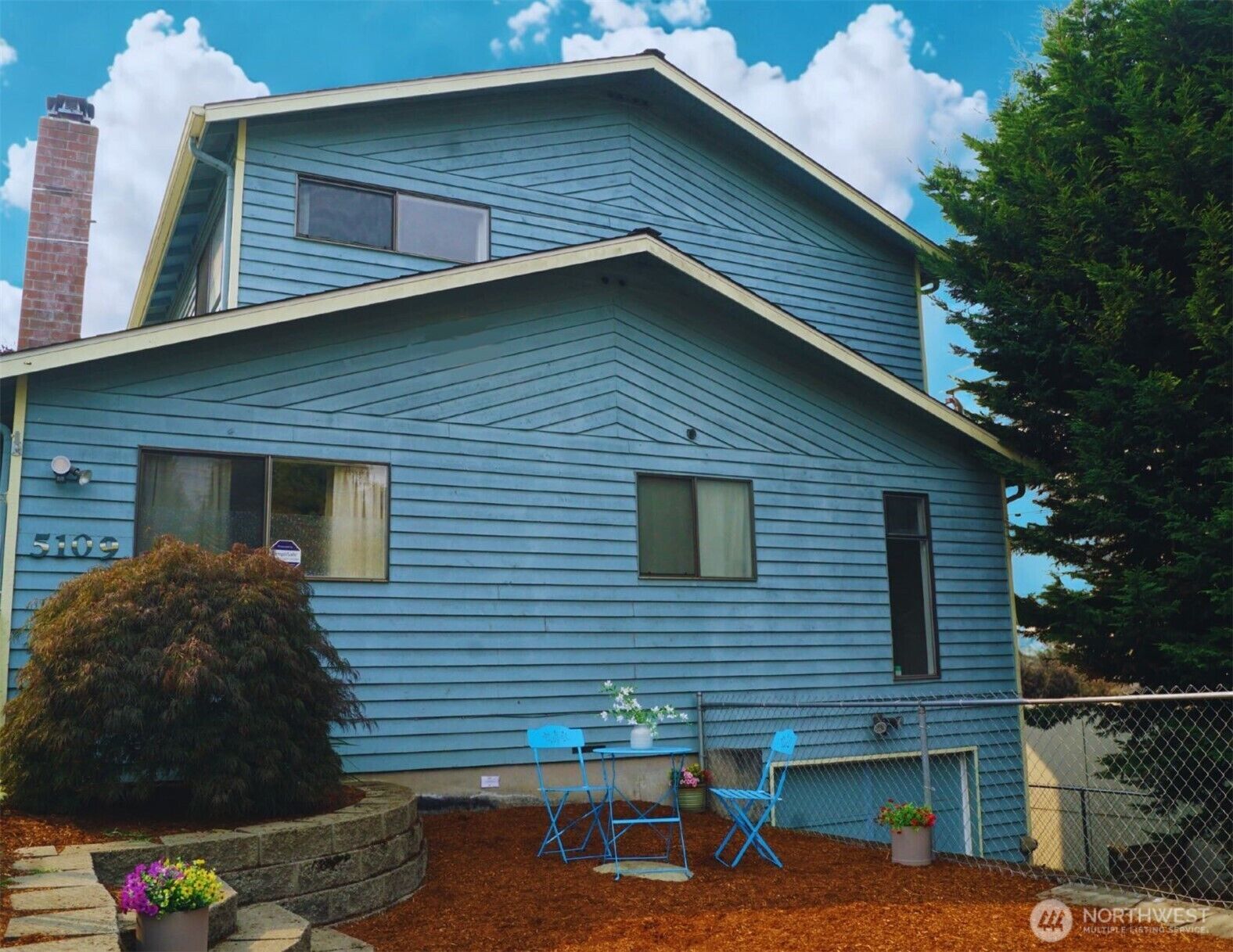 Property Photo: 5109 S Myrtle Street WA 98118