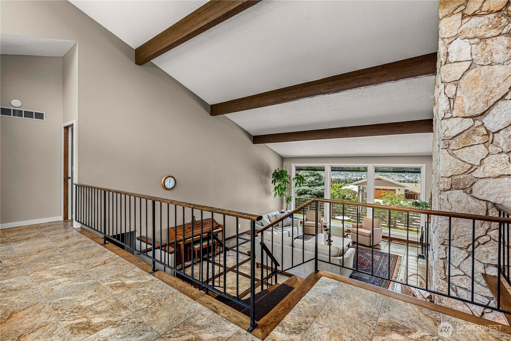 Property Photo: 701 Vista View Place WA 98802