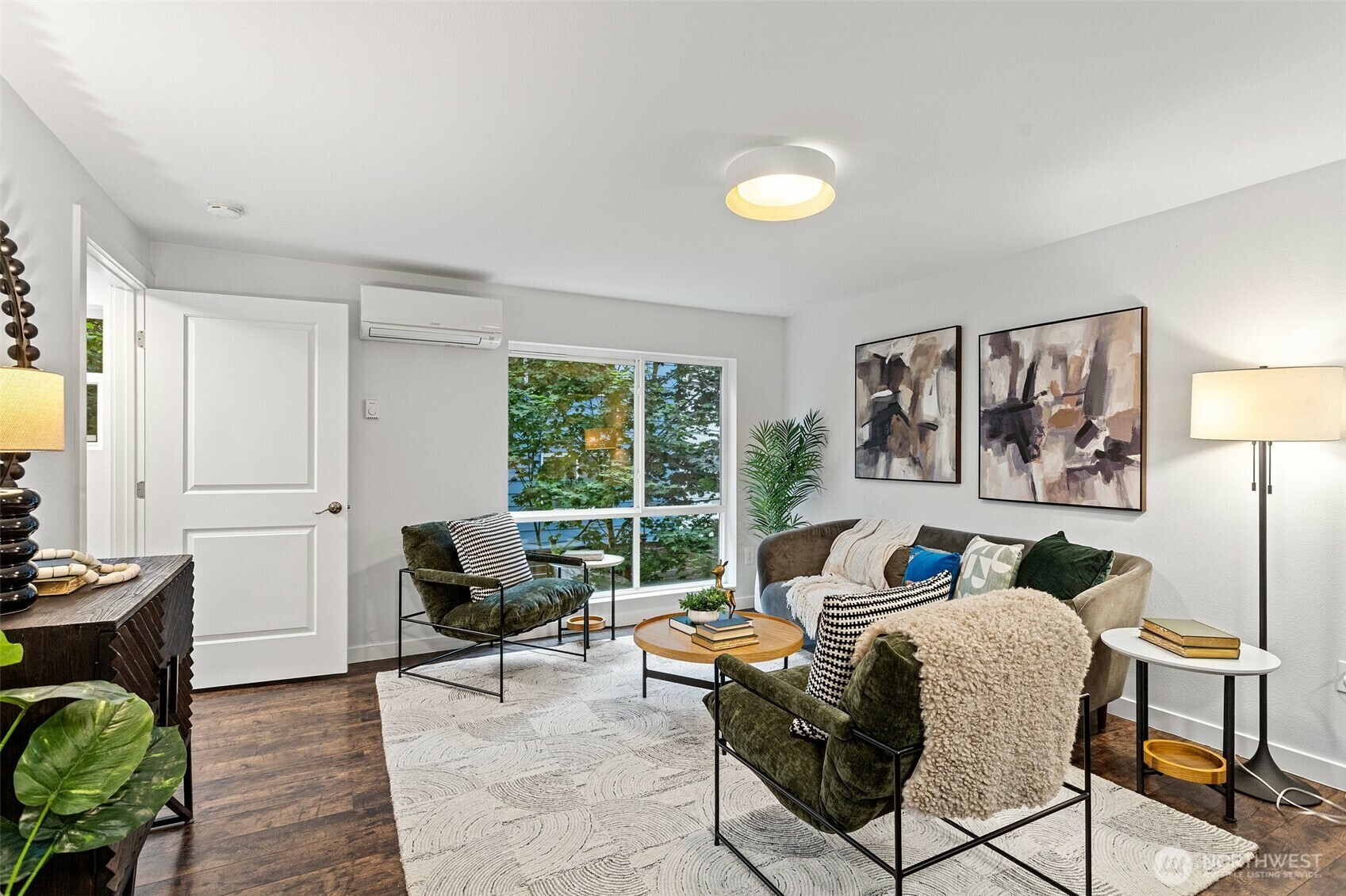 Property Photo: 1541 18th Avenue S WA 98144