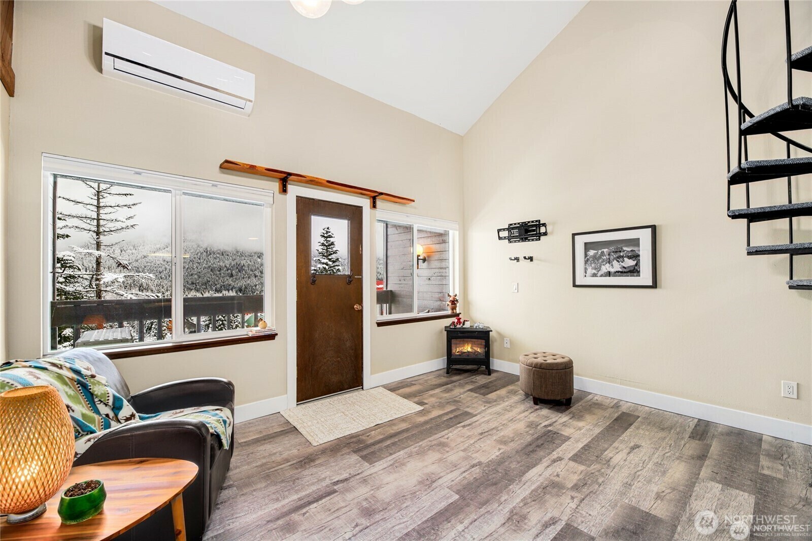 Property Photo: 223 Hyak Drive E 637 WA 98068