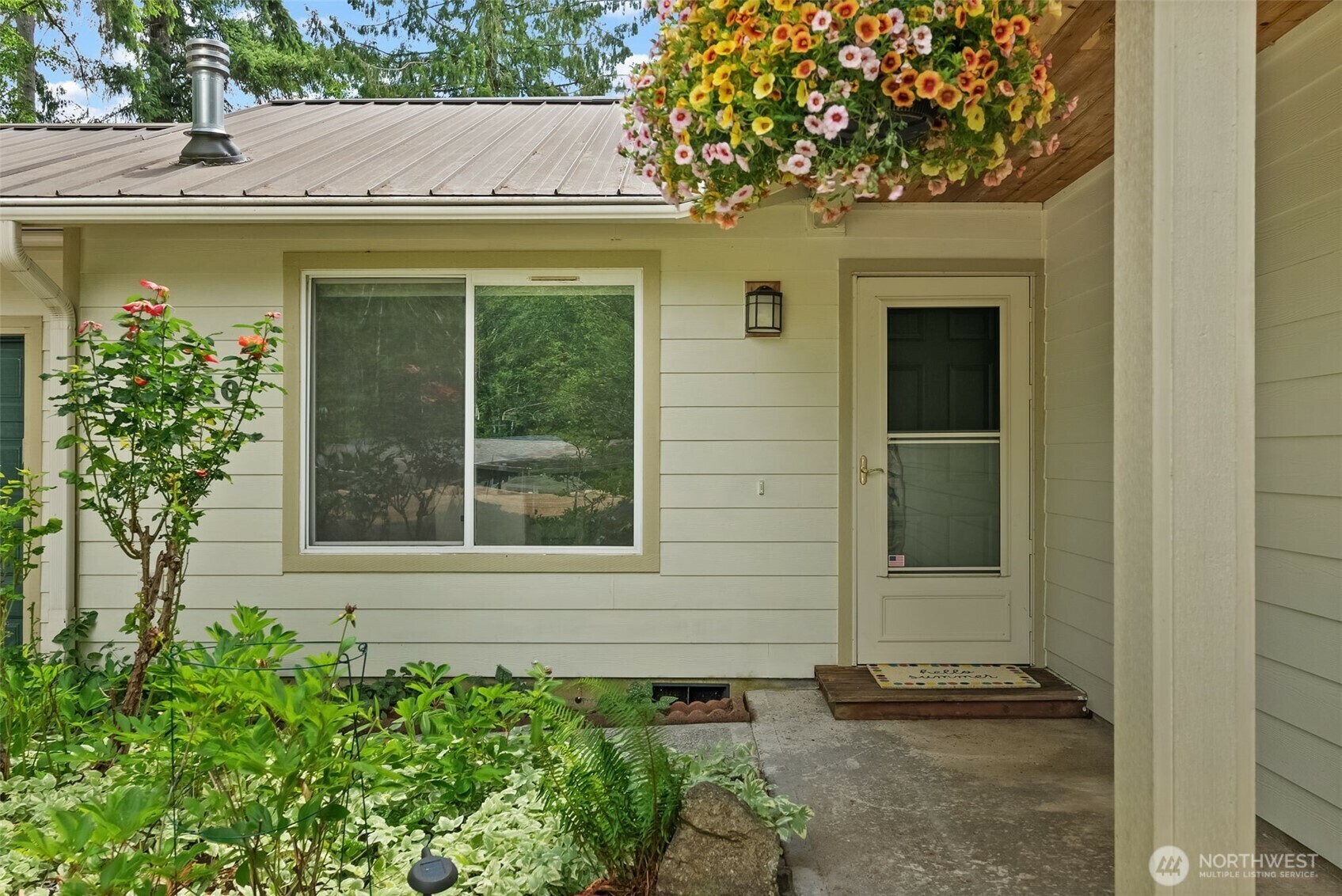Property Photo:  560 E Timberlake Drive E  WA 98584 