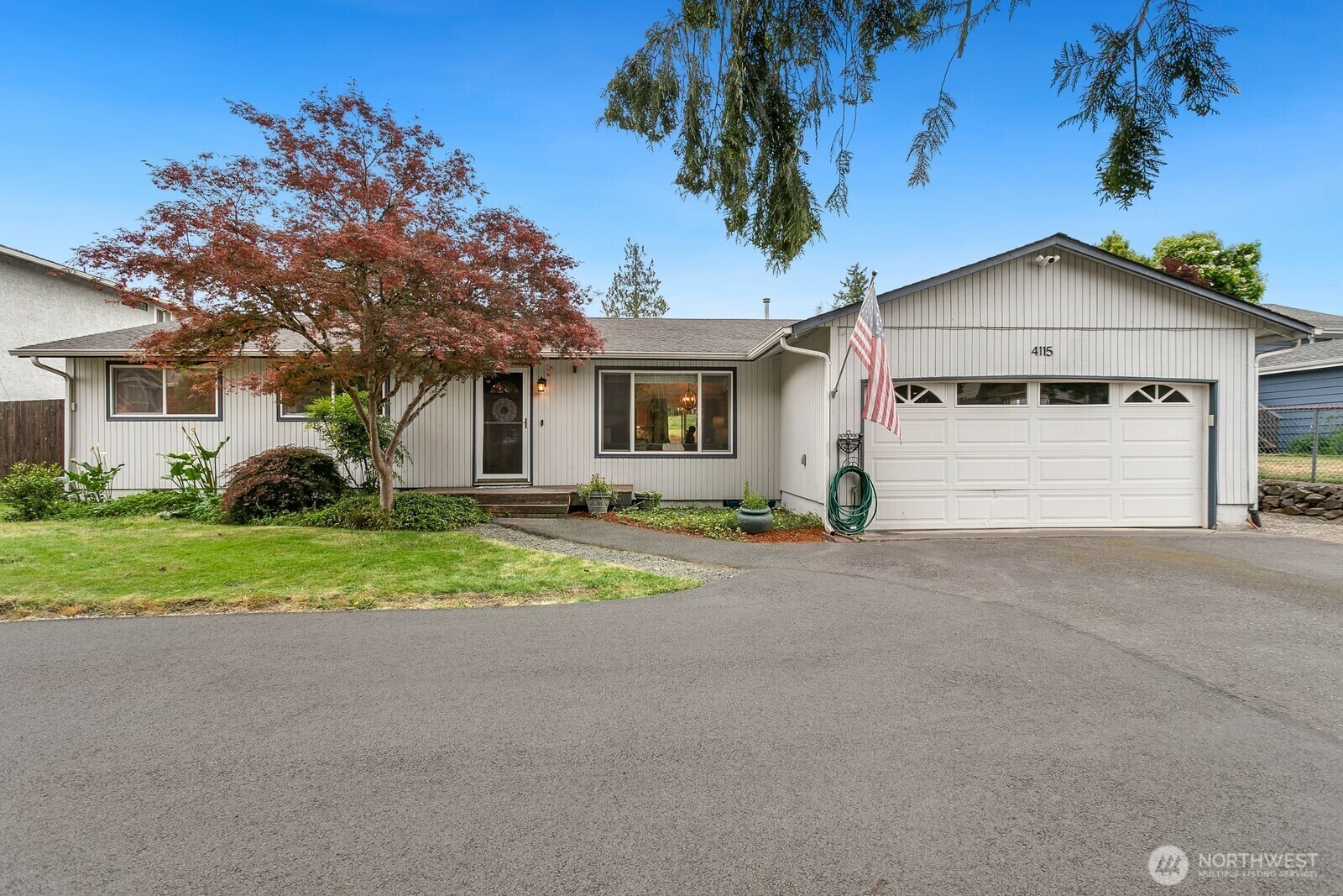 4115  NE 2nd Pl  Renton WA 98059 photo