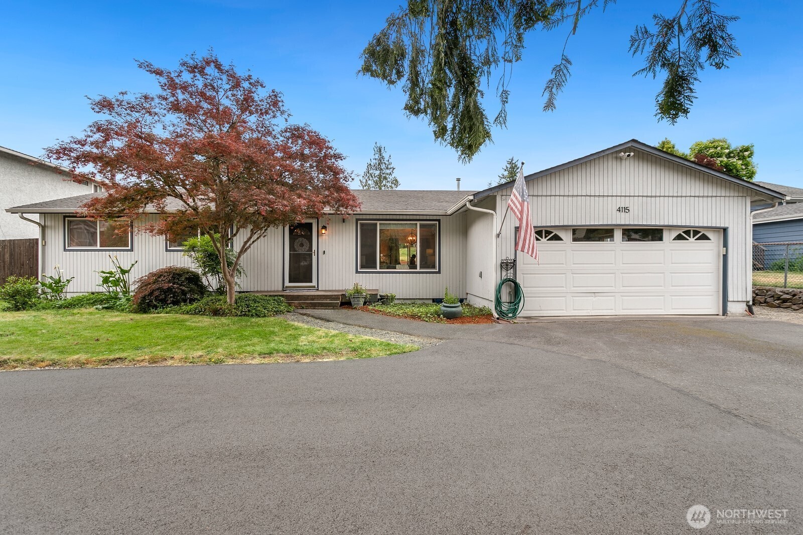 4115  NE 2nd Pl  Renton WA 98059 photo