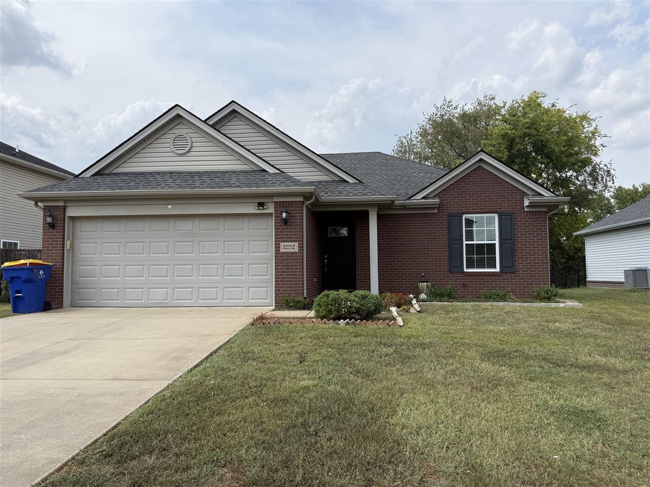 Property Photo: 1203 Chicory Way KY 42104