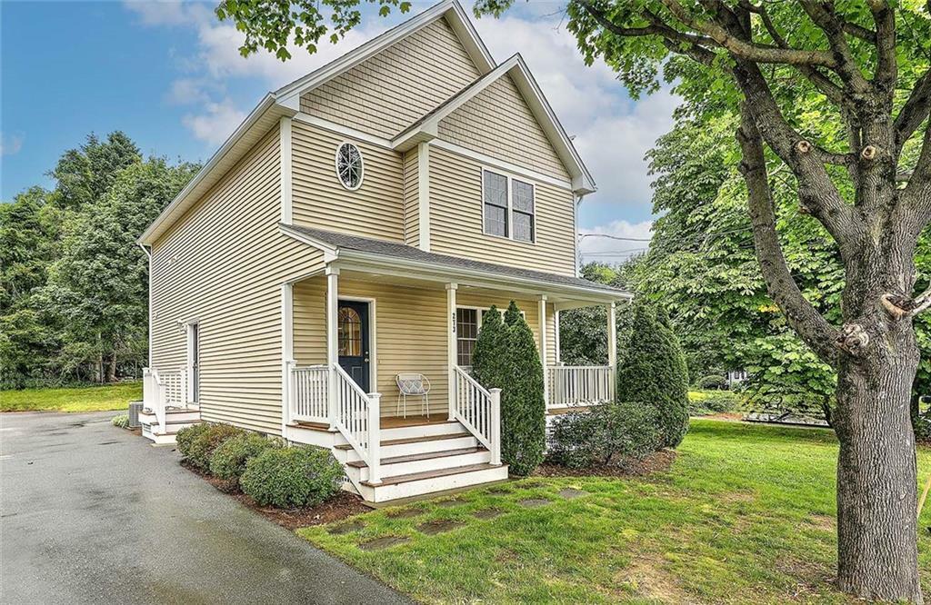 273 Maple Avenue  Barrington RI 02806 photo