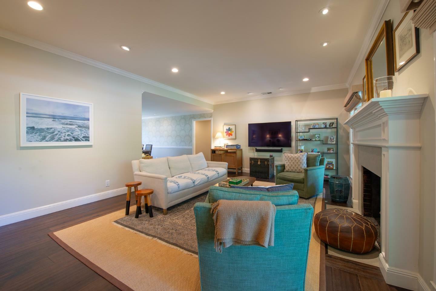 Property Photo: 1360 Elder Avenue CA 94025