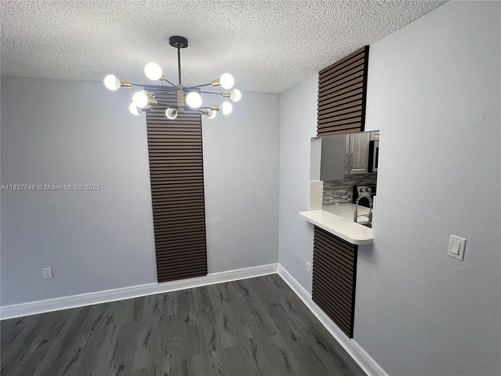 Property Photo: 365 NE 125th St 302 FL 33161