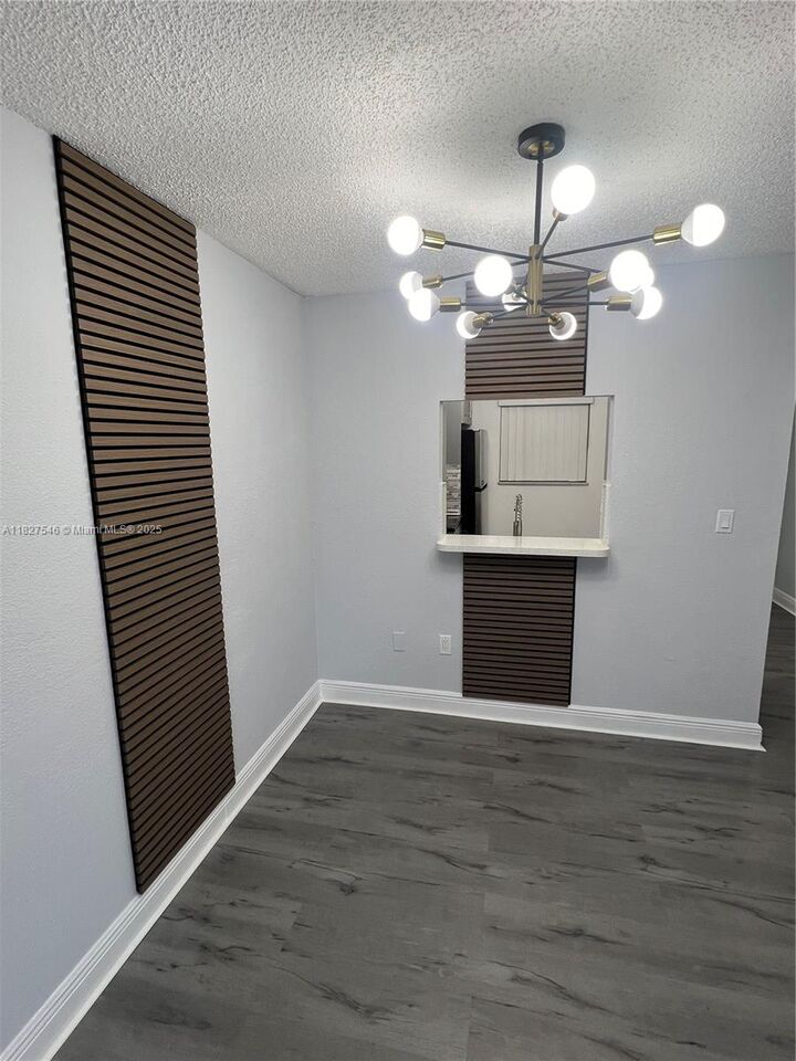 Property Photo:  365 NE 125th St 302  FL 33161 