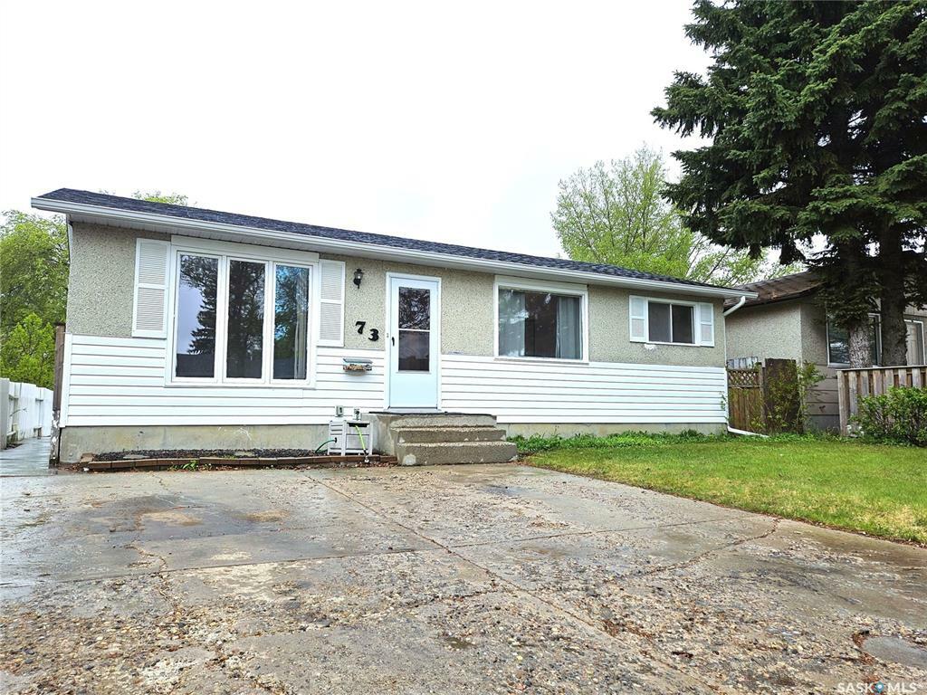 73 Cartier Crescent  Saskatoon SK S7L 4L8 photo