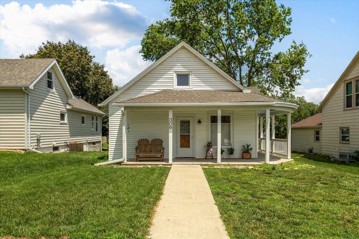 306 3rd  Street  Neola IA 51559 photo