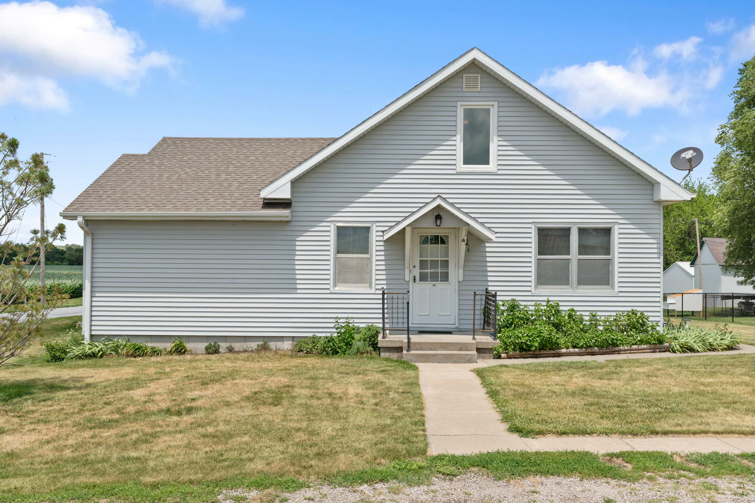 302 Main  Street  Mineola IA 51554 photo