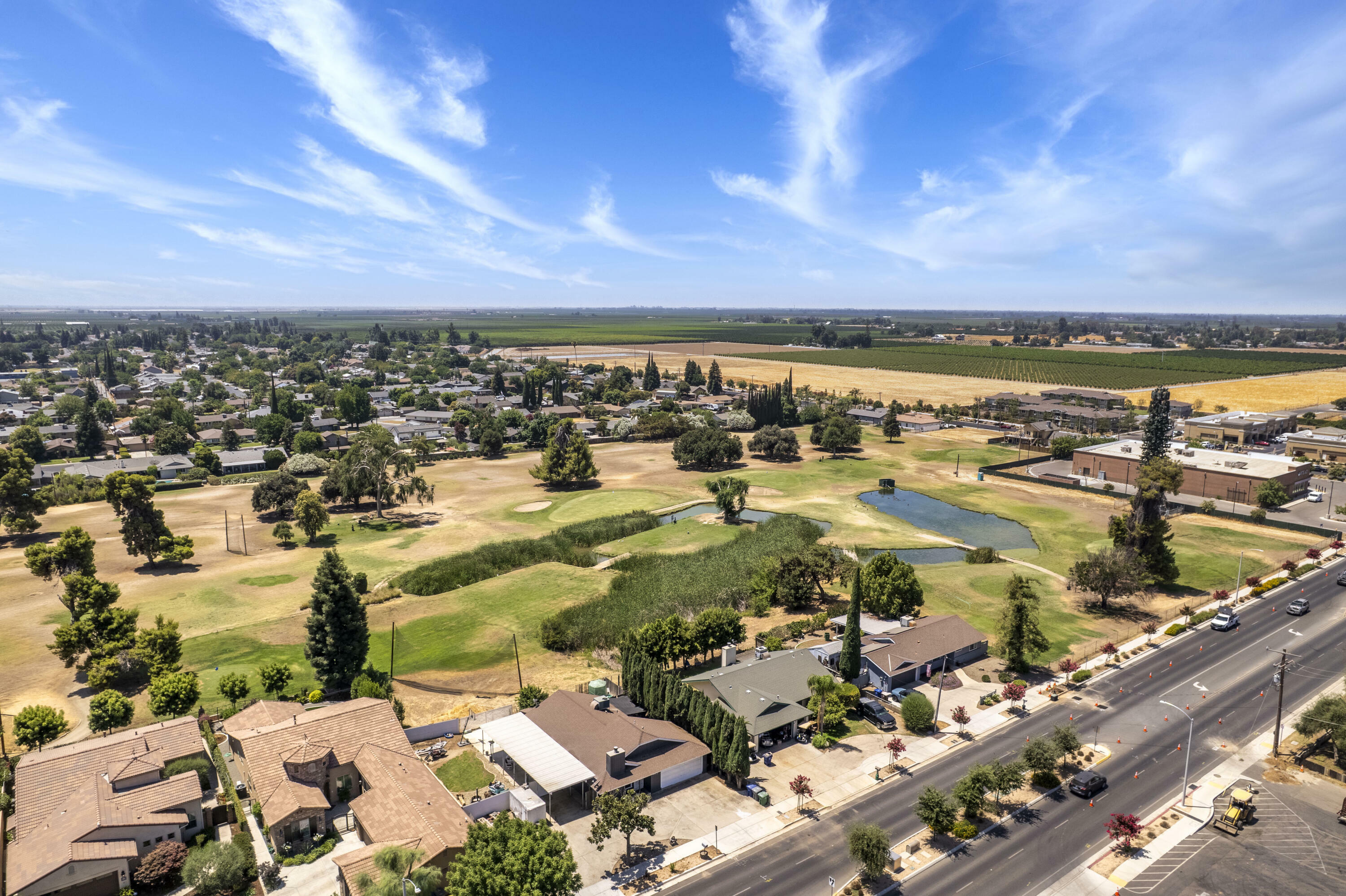 Property Photo: 652 W Visalia Road CA 93221