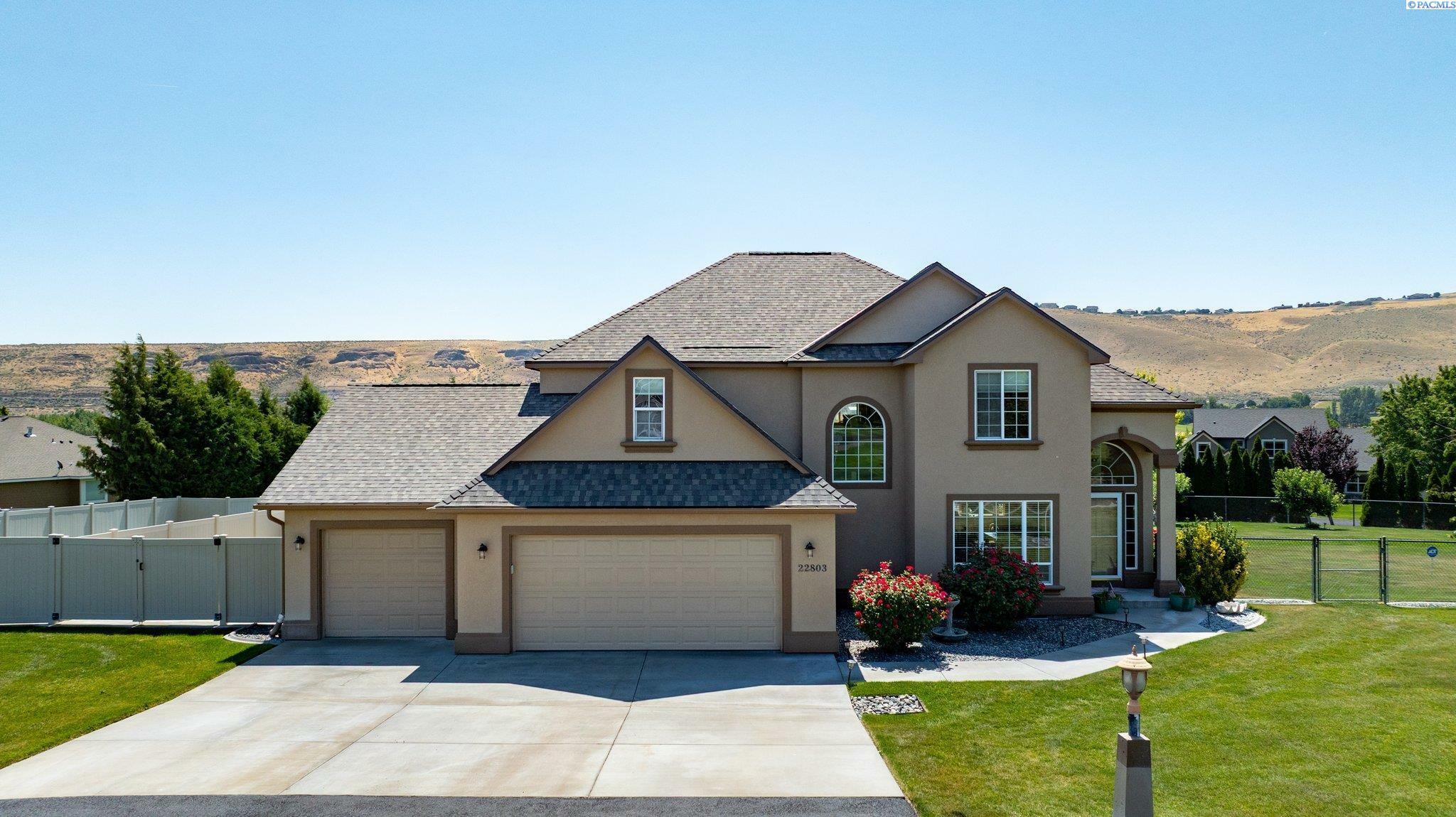 Property Photo: 22803 Cottonwood Springs Blvd WA 99338