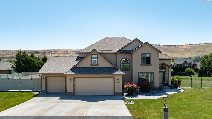 Property Photo: 22803 Cottonwood Springs Blvd WA 99338