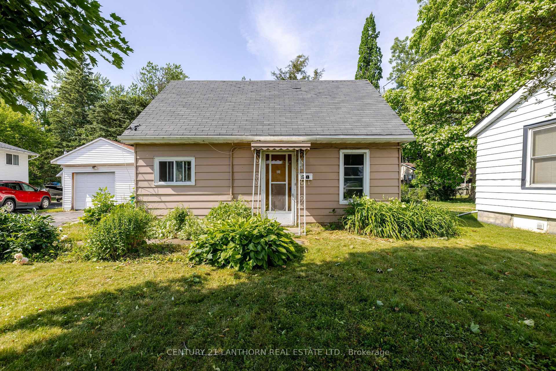 Property Photo: 58 Kidd Avenue ON K8V 2C7