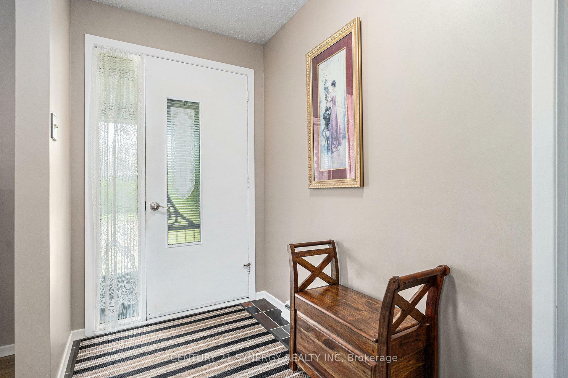 Photo de la propriété: 2324 Susan Street ON K1G 1K3