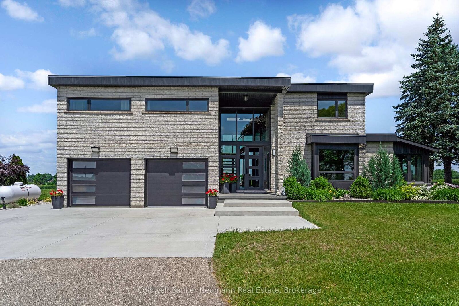 Property Photo:  8312 Wellington Road 124 Road  ON N1H 6H7 