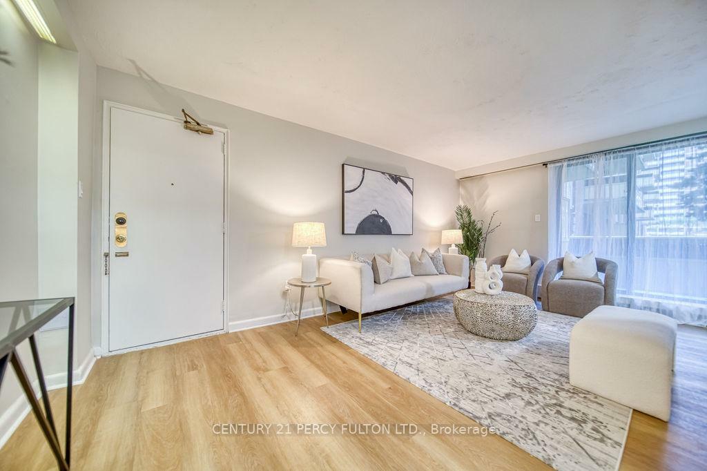 Property Photo: 921 Midland Avenue 101 ON M1K 4G2