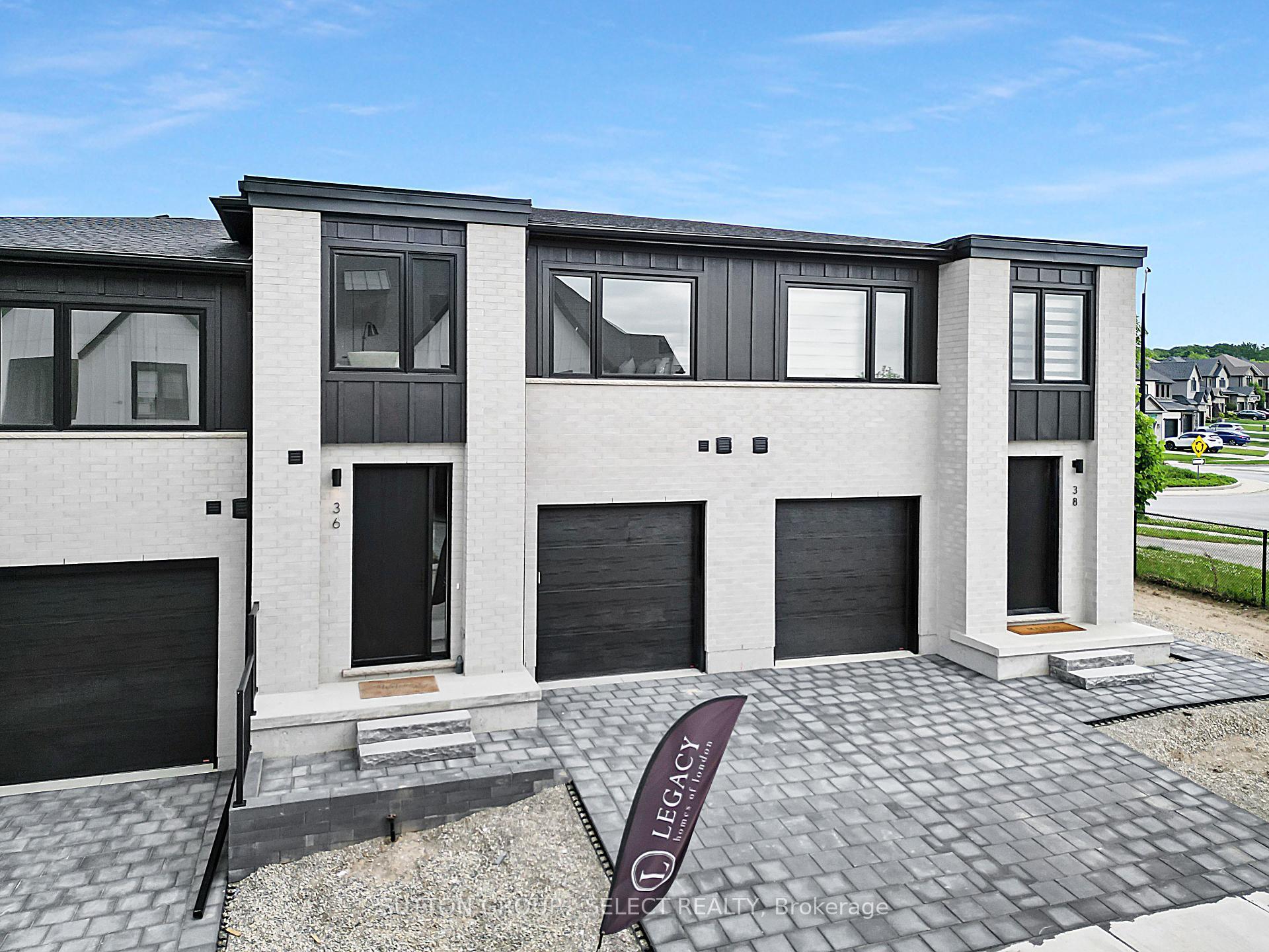 Property Photo: 1175 Riverbend Road 32 ON N6K 0L2