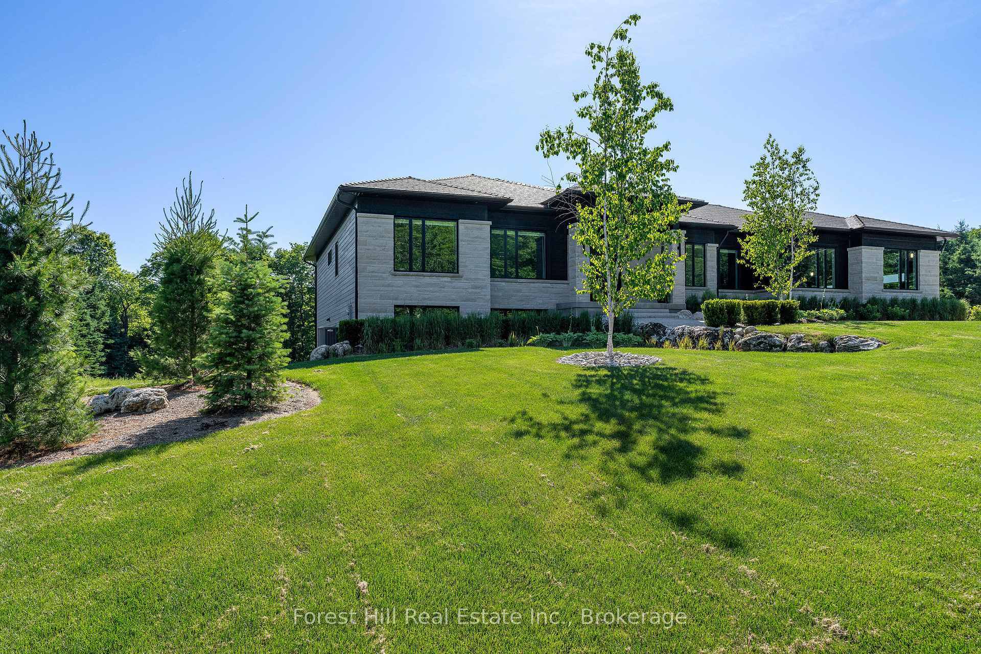 Property Photo: 147 Blue Jay Crescent ON N0C 1H0