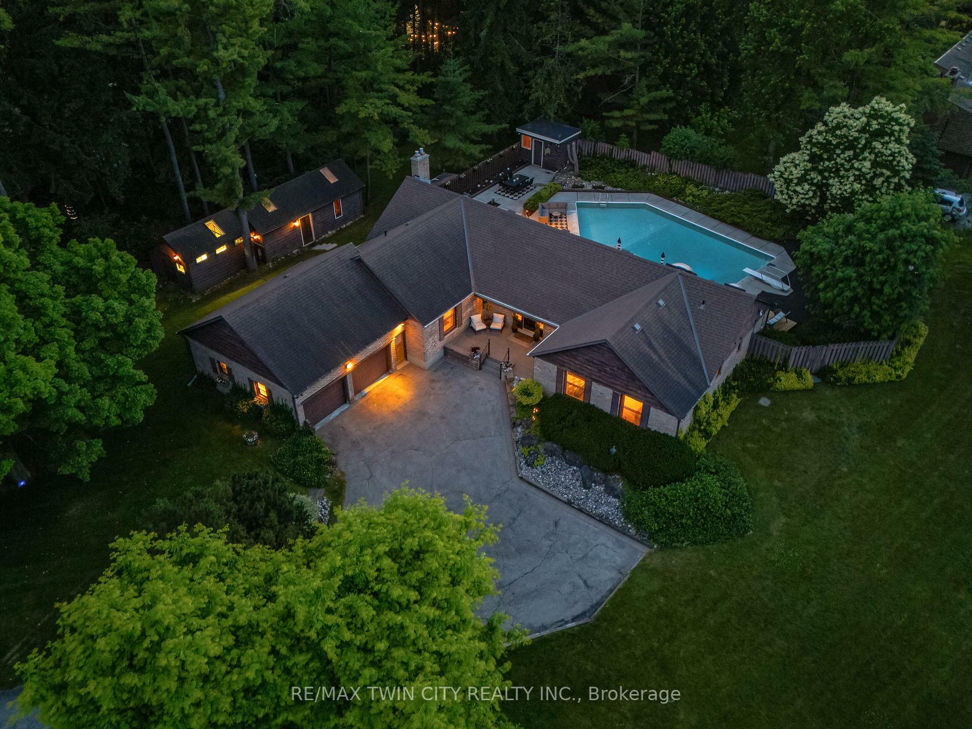 105 Grandview Drive  Woolwich ON N0B 1N0 photo