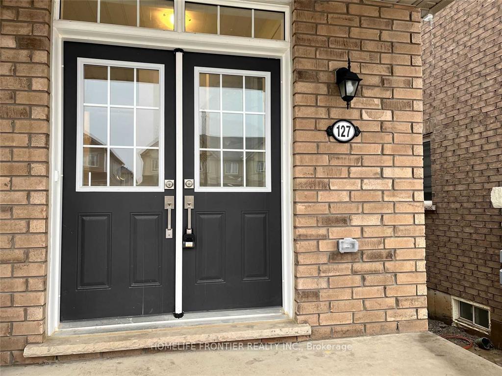 Property Photo: 127 Munro Circle ON N3T 0R4