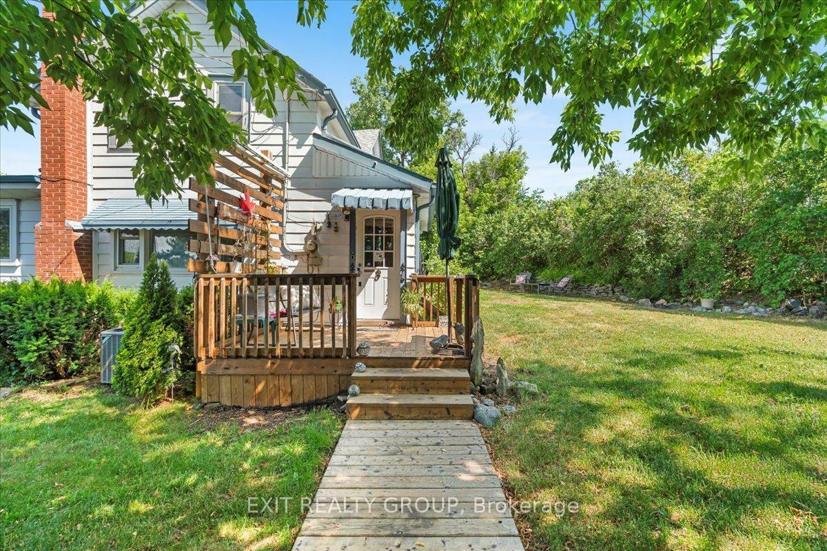 Property Photo: 358 Riverside Parkway ON K0K 2C0