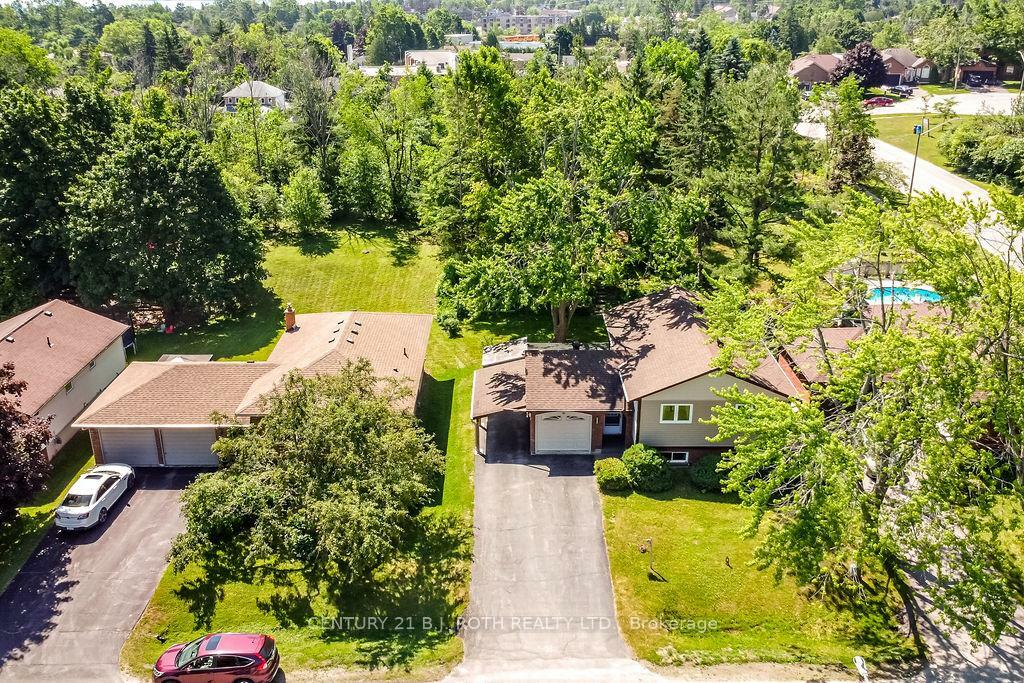Photo de la propriété: 91 Lahay Avenue ON L3V 7A2