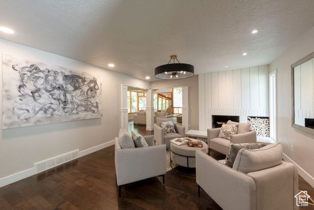 Property Photo: 3603 E Macintosh Ln UT 84121