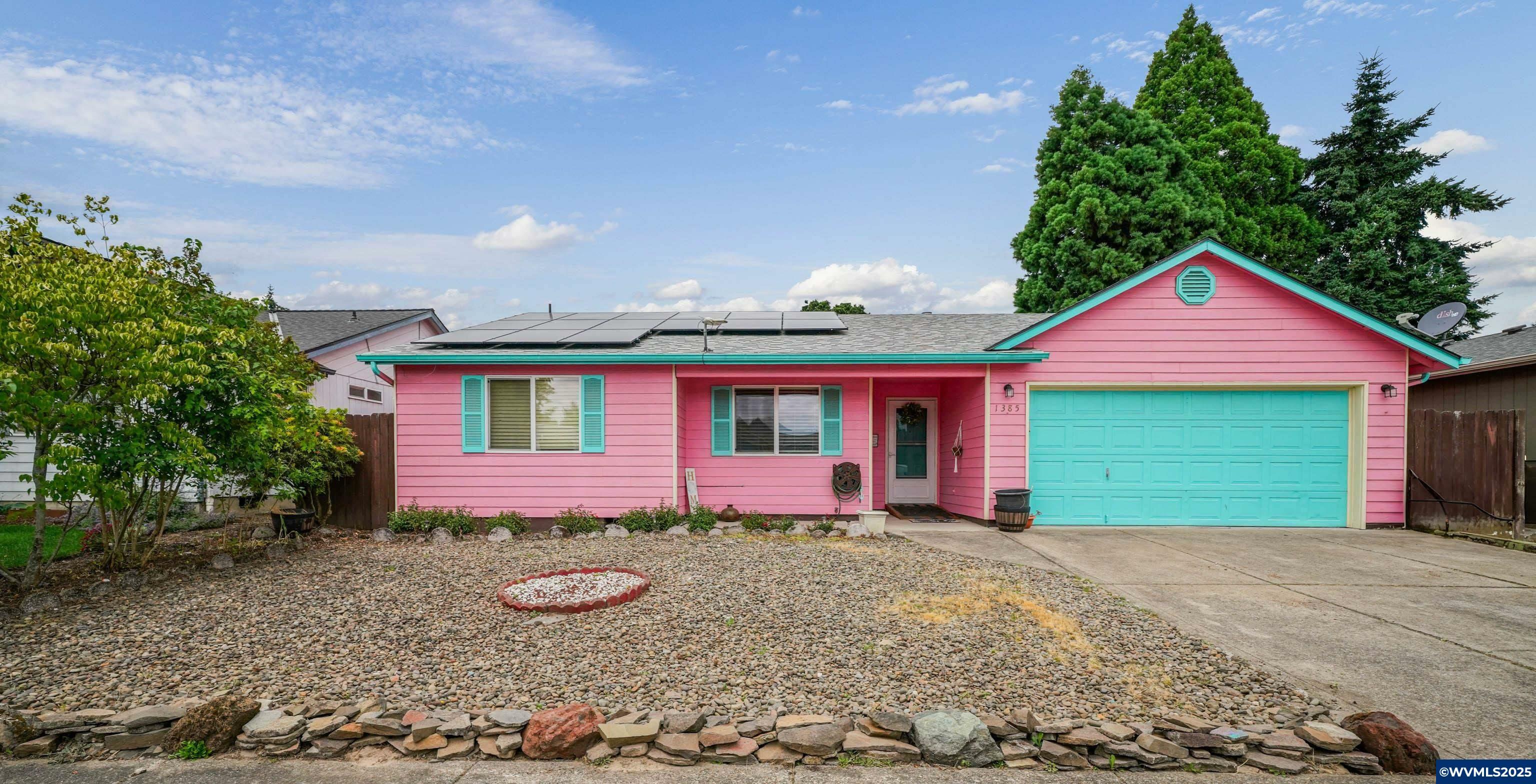 Property Photo:  1385 46th Pl SE  OR 97317 