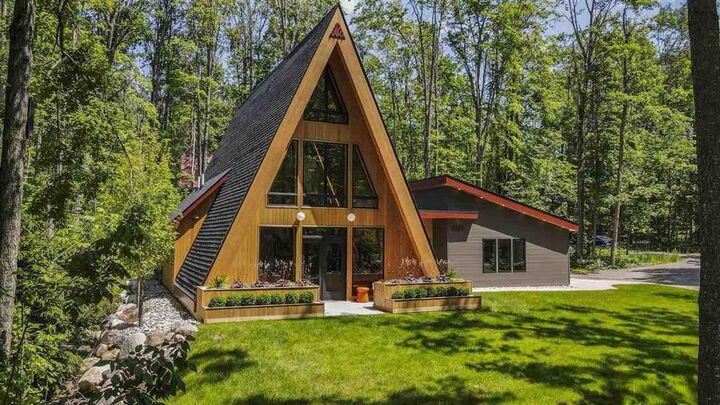 5277 Tyrol Lane  Harbor Springs MI 49740 photo