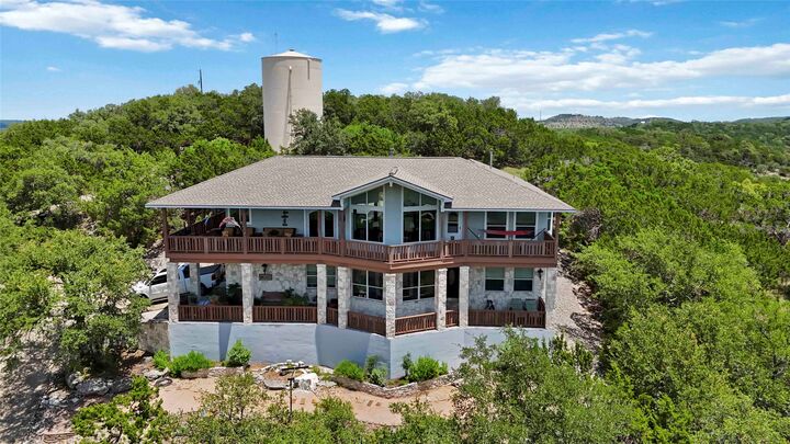 Property Photo: 633 Flaman Road TX 78133