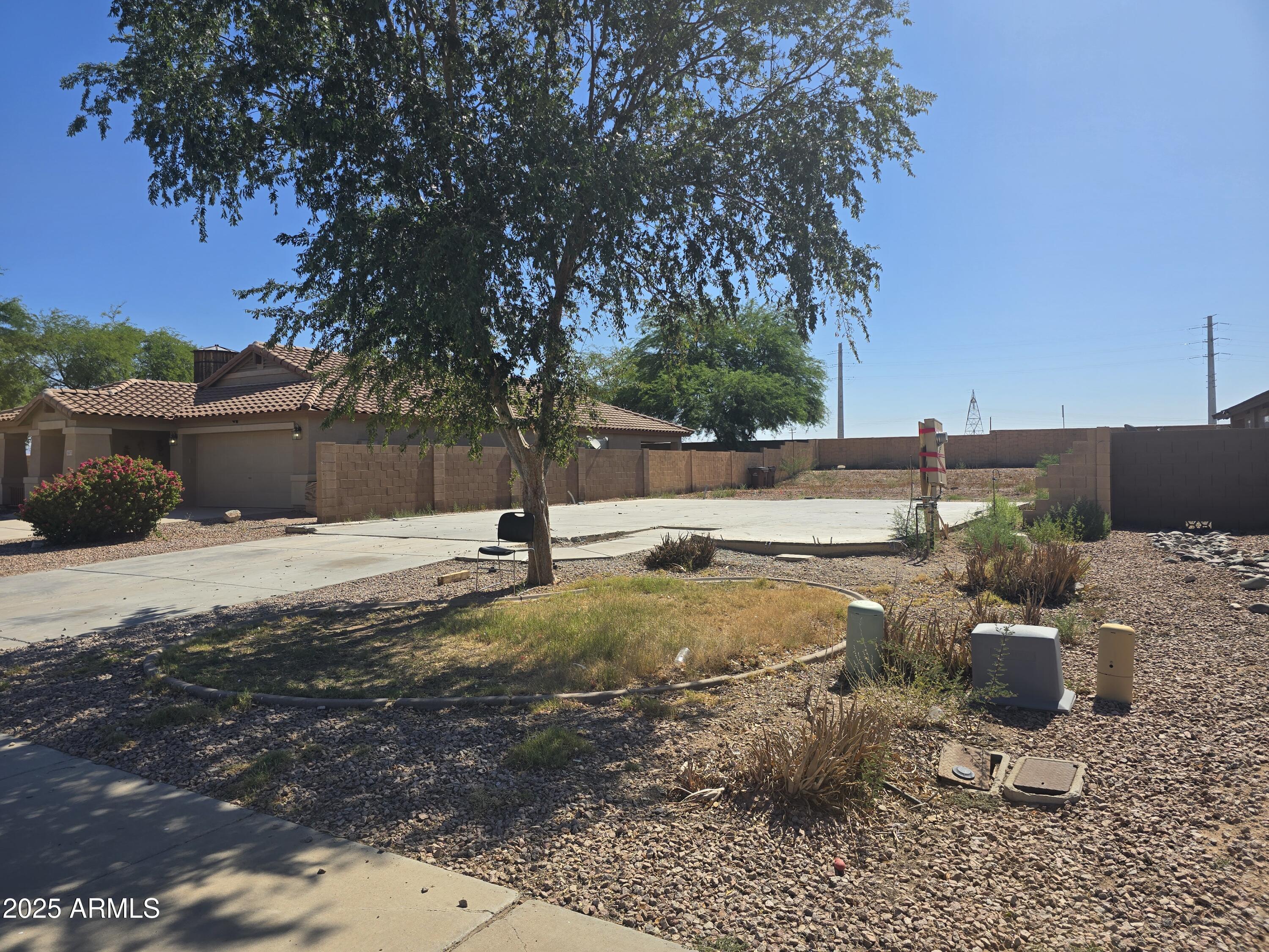 Property Photo: 35057 N Karan Swiss Circle AZ 85143