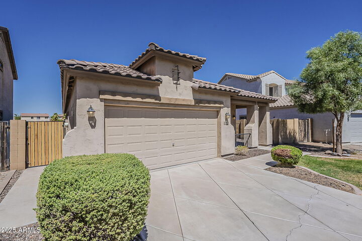 Property Photo:  6908 S 54th Lane  AZ 85339 