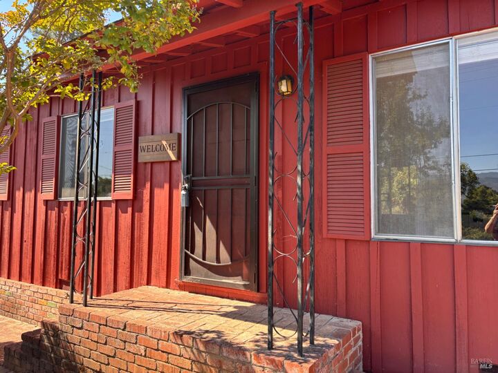 Property Photo: 1040 Helen Avenue CA 95482