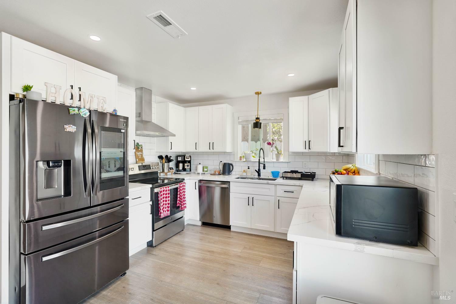 Property Photo:  451 37th Street  CA 94805 